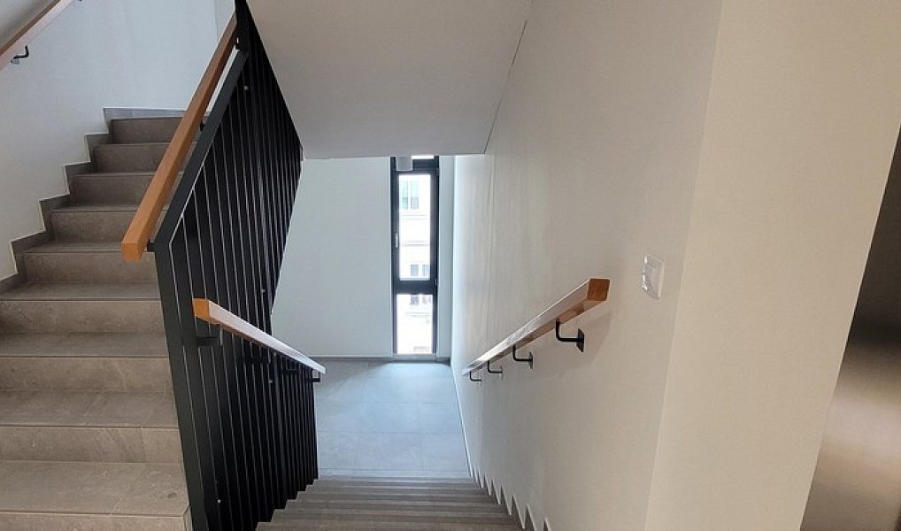 Pronájem bytu 1+kk 45 m², Praha – náhled fotky 11