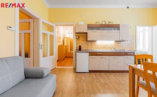 Prodej bytu 3+kk 82 m², Jugoslávská, Karlovy Vary