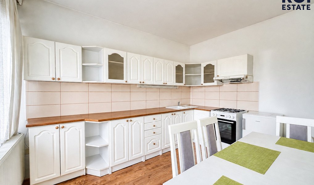 Prodej domu 194 m² s pozemkem 1 083 m², Omice – náhled fotky 6