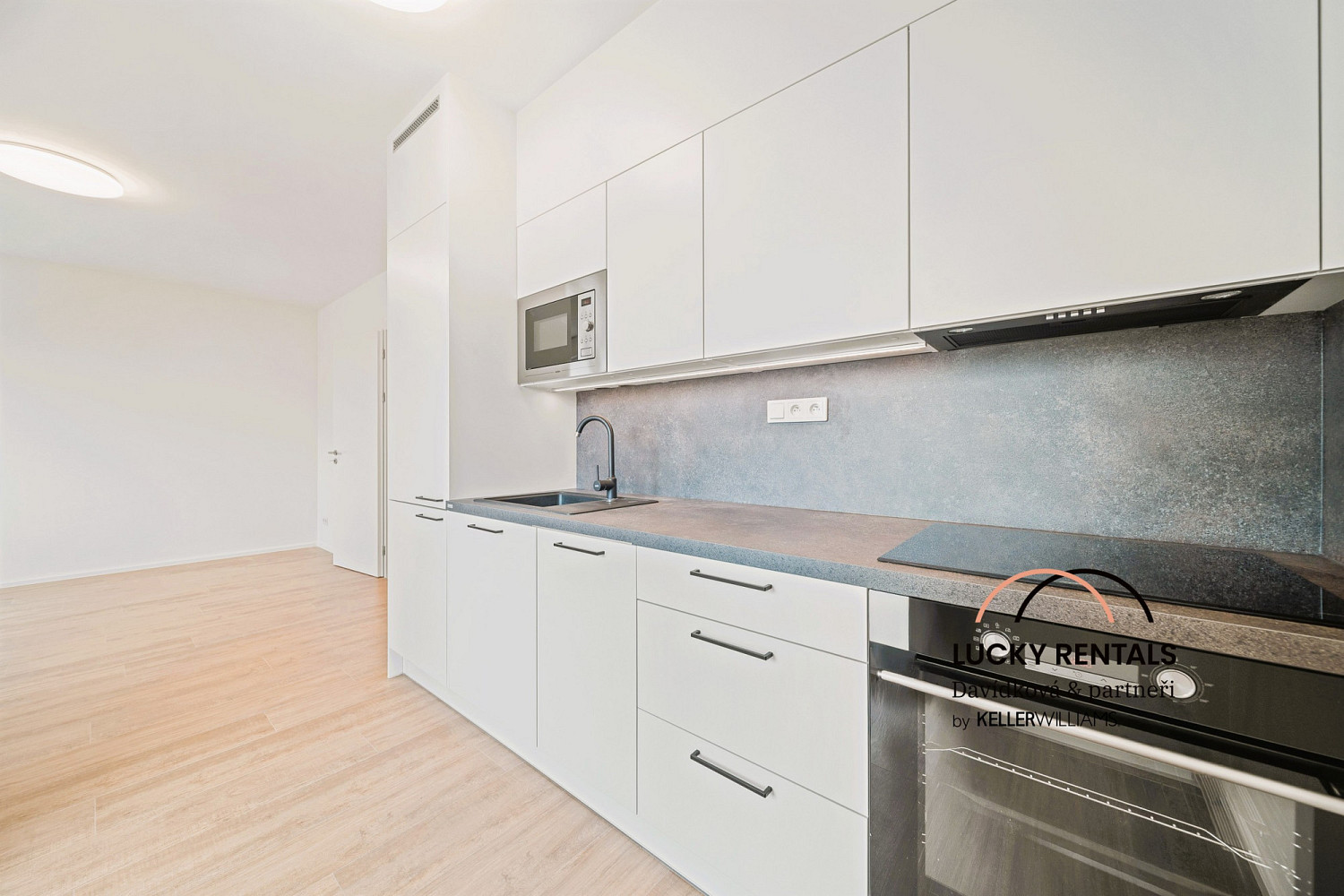 Pronájem bytu 1+kk 32 m²