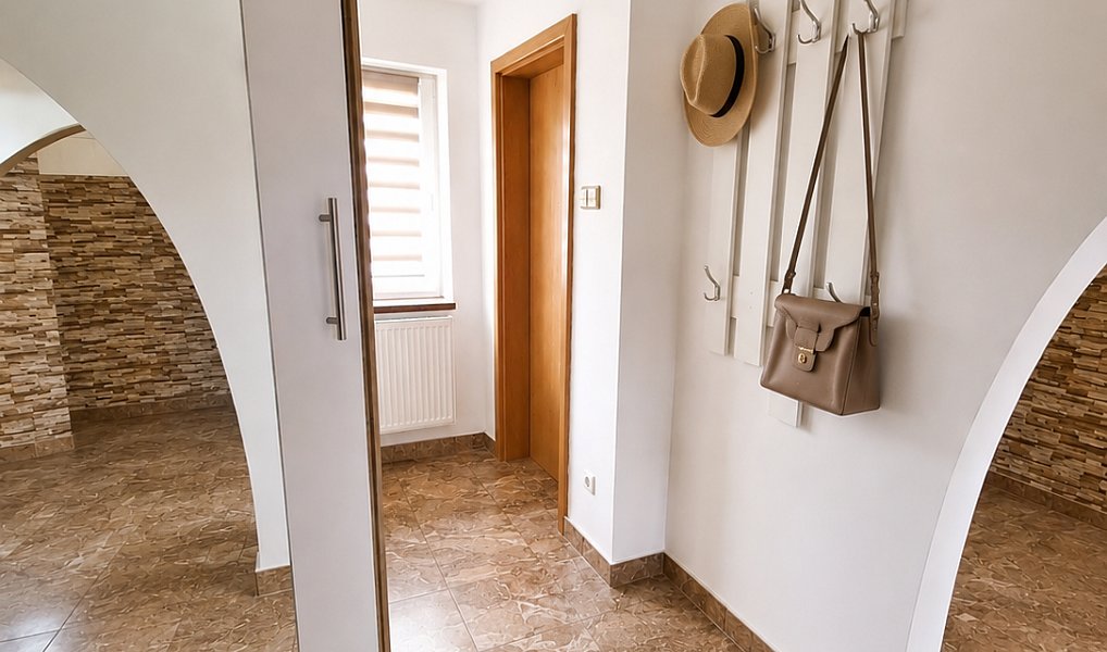 Prodej domu 449 m² s pozemkem 963 m², Velemín – náhled fotky 18