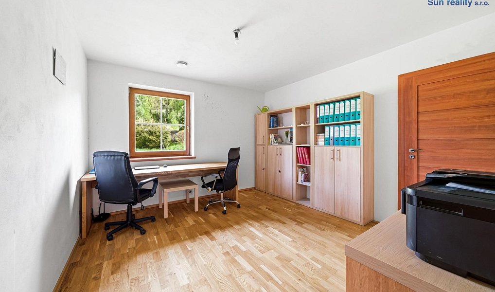 Prodej domu 180 m² s pozemkem 2 195 m², Zubří – náhled fotky 9