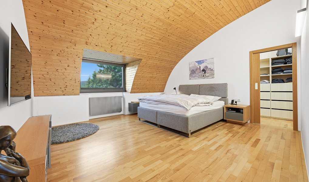 Prodej domu 252 m² s pozemkem 4 031 m², Fryšták – náhled fotky 14
