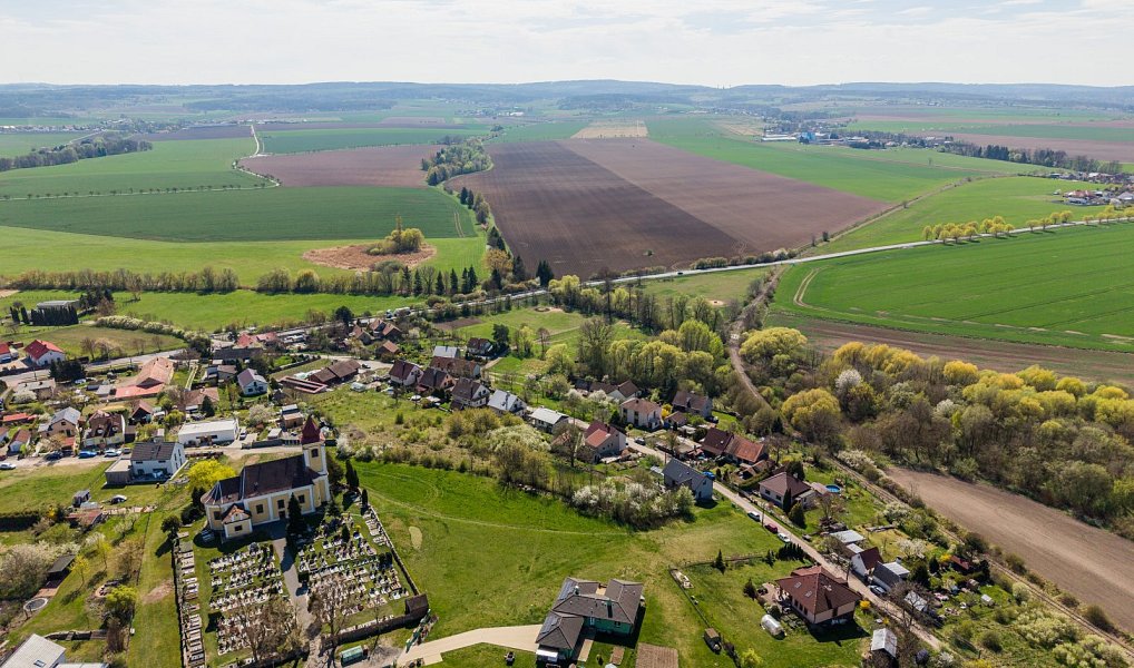 Prodej stavebního pozemku 1 700 m², Chrudim – náhled fotky 10