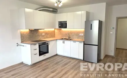 Pronájem bytu 2+kk 66 m², U Sportovní školy, Pardubice - Ohrazenice