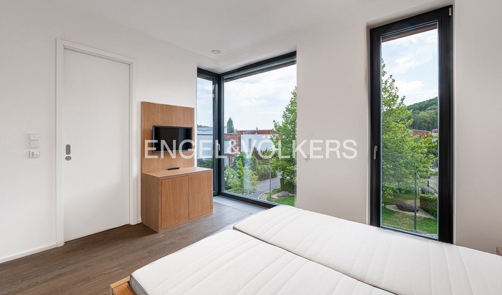 Pronájem domu 165 m² s pozemkem 170 m², Praha – náhled fotky 6