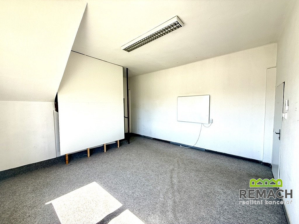 Pronájem skladovacích prostor 54 m² – fotografie 4