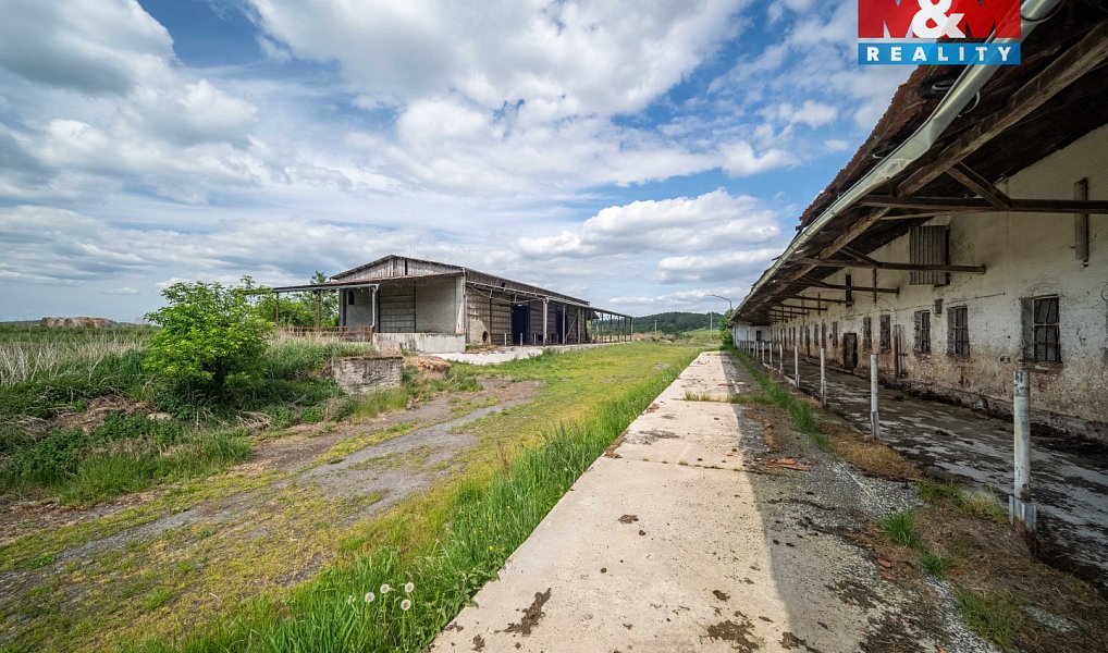 Prodej zemědělského objektu 2 087 m², Životice – náhled fotky 3