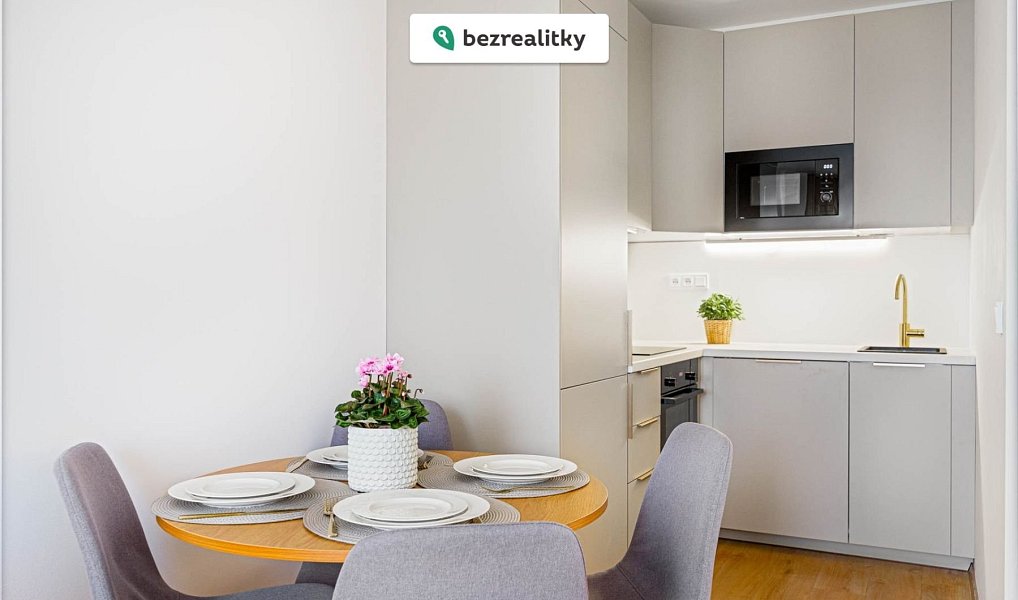 Prodej bytu 2+kk 43 m², Praha – náhled fotky 2