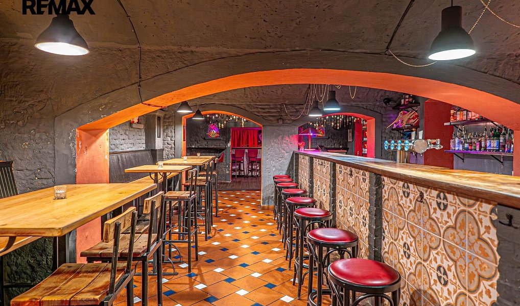 Pronájem obchodních prostor 250 m², Praha – náhled fotky 3