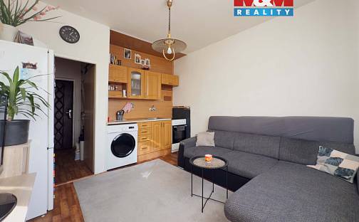 Prodej bytu 2+kk 37 m², Čsl. armády, Karviná - Hranice