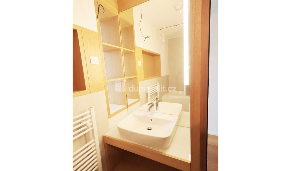 Prodej domu 378 m² s pozemkem 360 m², Praha – náhled fotky 14