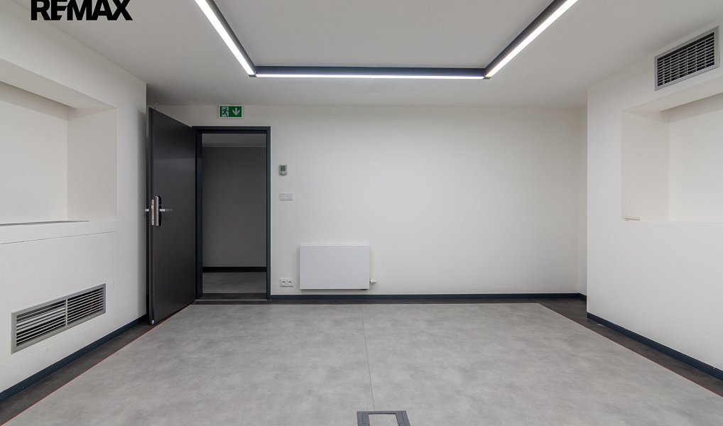 Pronájem obchodních prostor 198 m², Praha – náhled fotky 6