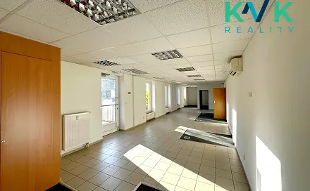 Pronájem obchodních prostor 160 m², Hlavní třída, Ostrov, okres Karlovy Vary