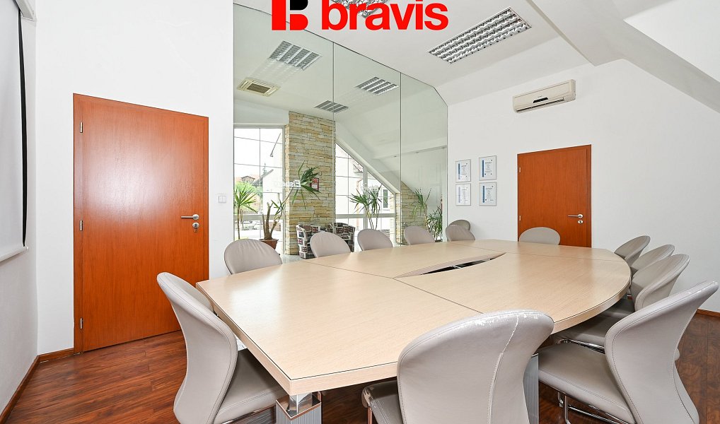 Pronájem kanceláře 1 016 m², Hradčany – náhled fotky 25