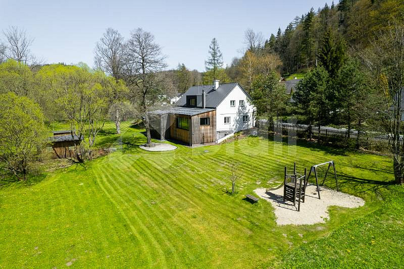 Prodej domu 370 m² s pozemkem 3 106 m² – fotografie 2