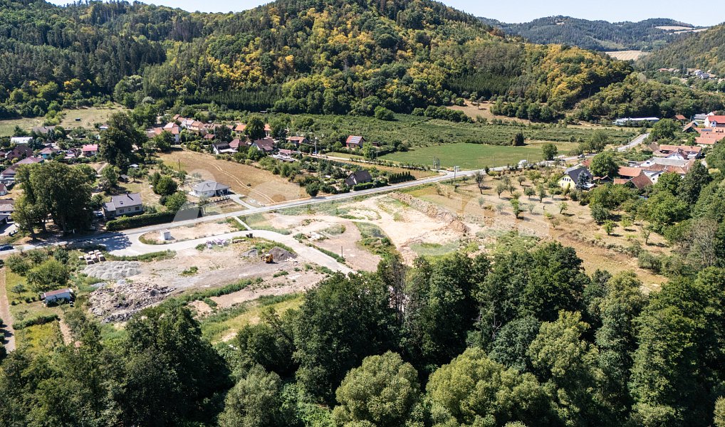 Prodej komerčního pozemku 2 983 m², Borač – náhled fotky 7