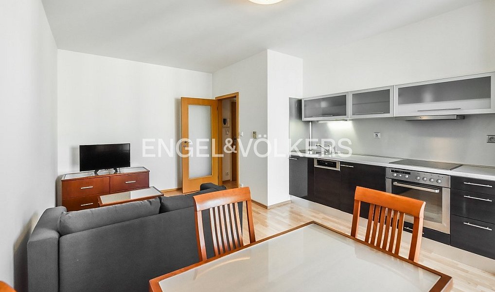 Pronájem bytu 2+kk 45 m², Praha – náhled fotky 2
