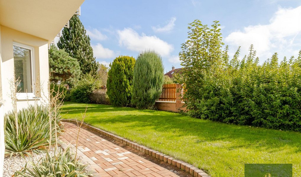 Prodej domu 240 m² s pozemkem 1 011 m², Rokycany – náhled fotky 27