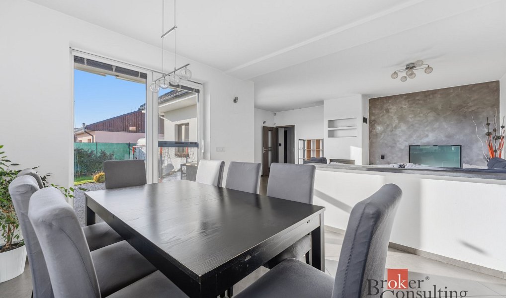 Prodej domu 240 m² s pozemkem 812 m², Žiželice – náhled fotky 16