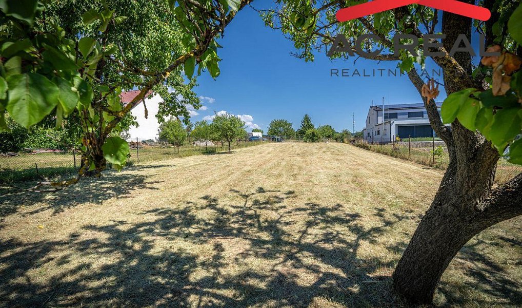 Prodej stavebního pozemku 1 215 m², Pozořice – náhled fotky 4