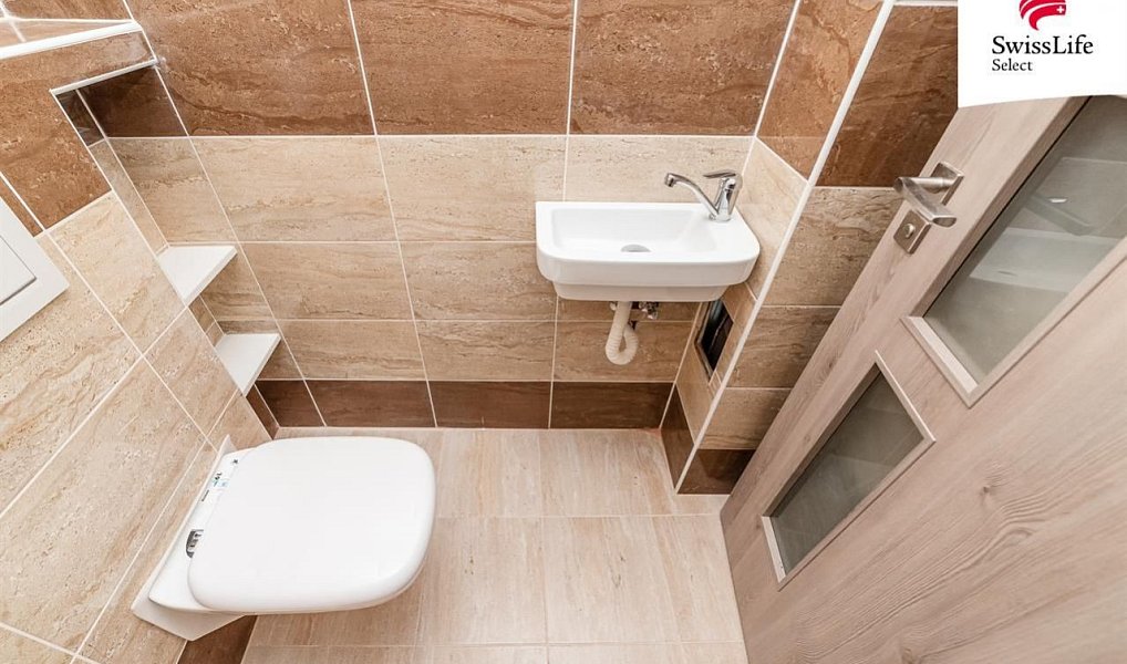 Prodej obchodních prostor 230 m², Dobronín – náhled fotky 11