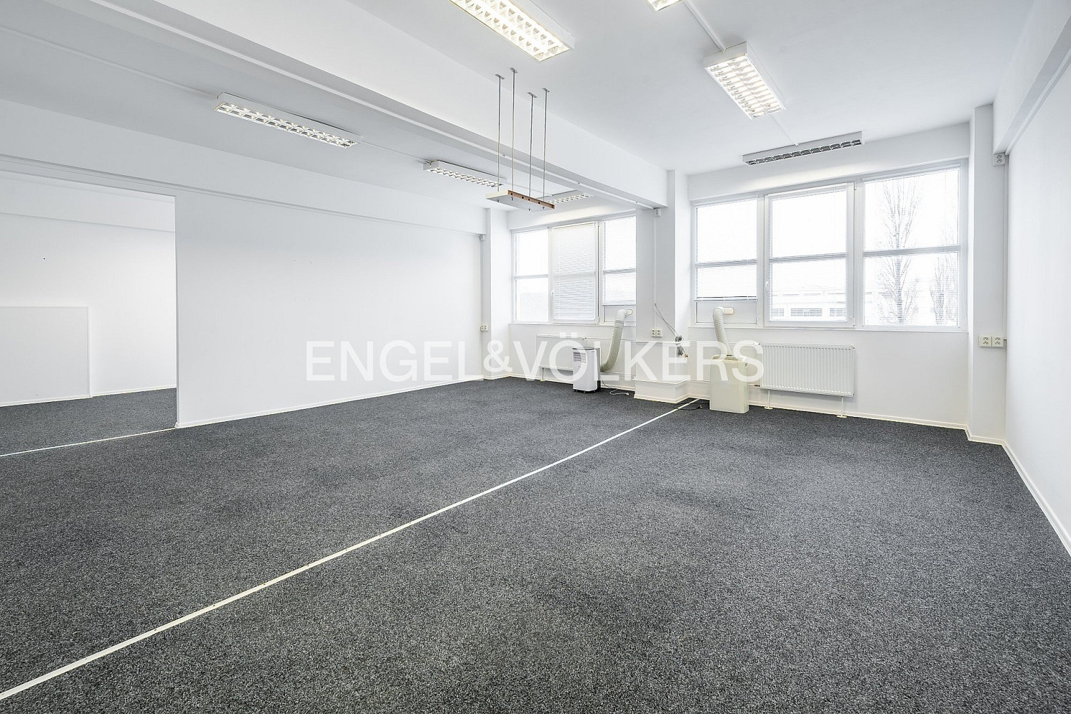 Pronájem kanceláře 78 m² – fotografie 2