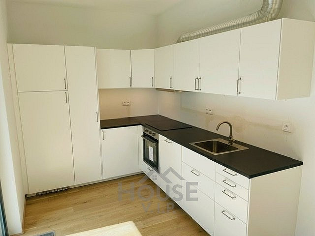 Pronájem bytu 2+kk 59 m² – fotografie 2
