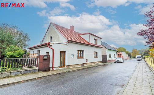 Prodej domu 132 m² s pozemkem 242 m², Sokolská, Dobříň, okres Litoměřice