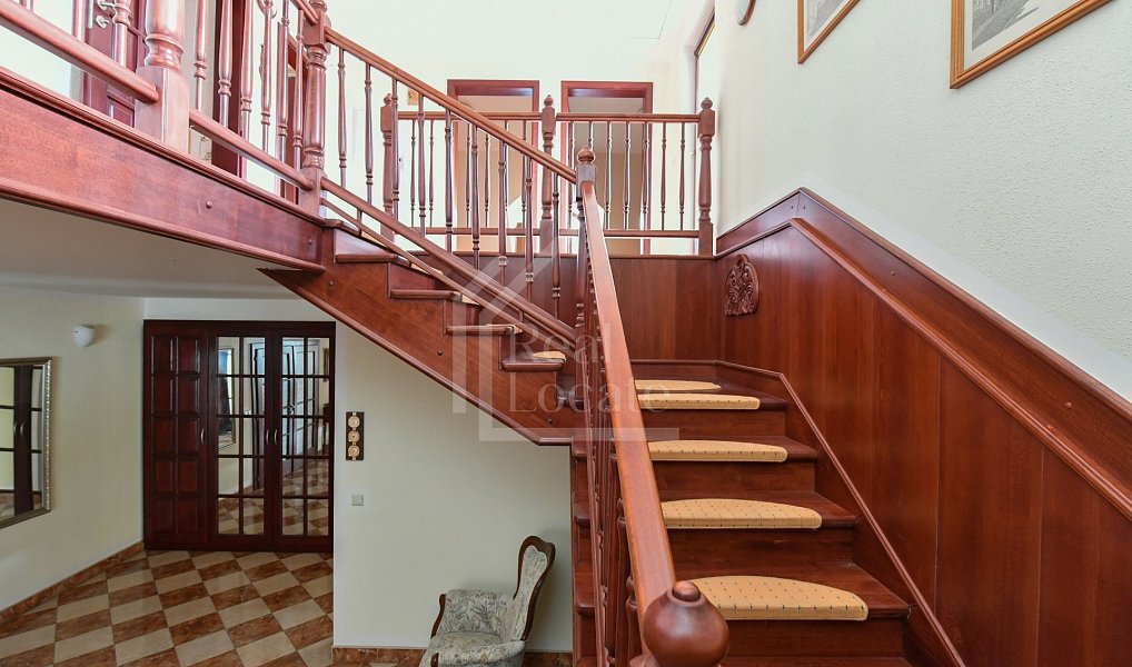 Pronájem domu 310 m² s pozemkem 814 m², Praha – náhled fotky 9