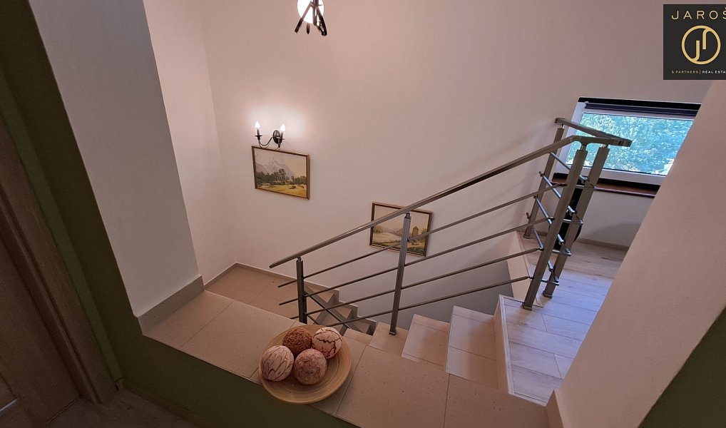 Prodej domu 350 m² s pozemkem 1 037 m², Karlovy Vary – náhled fotky 28