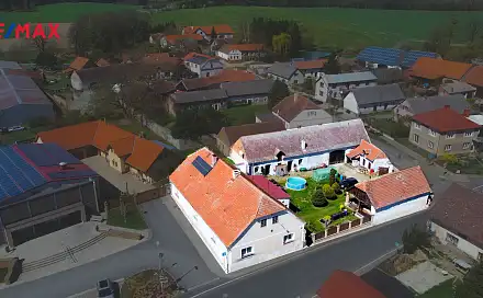 Prodej domu 280 m² s pozemkem 1 158 m², Chrást, okres Příbram