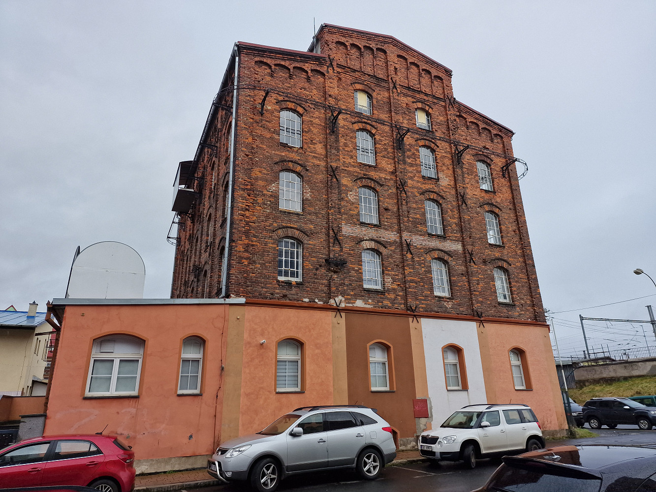 Pronájem obchodních prostor 400 m²