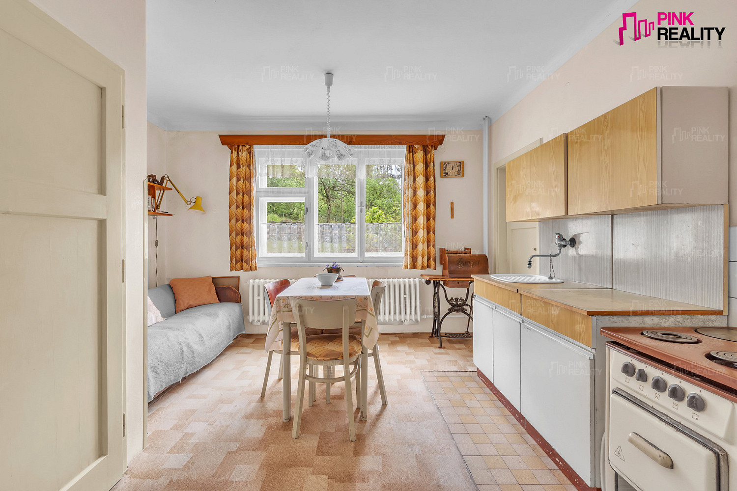 Prodej domu 179 m² s pozemkem 1 613 m² – fotografie 2