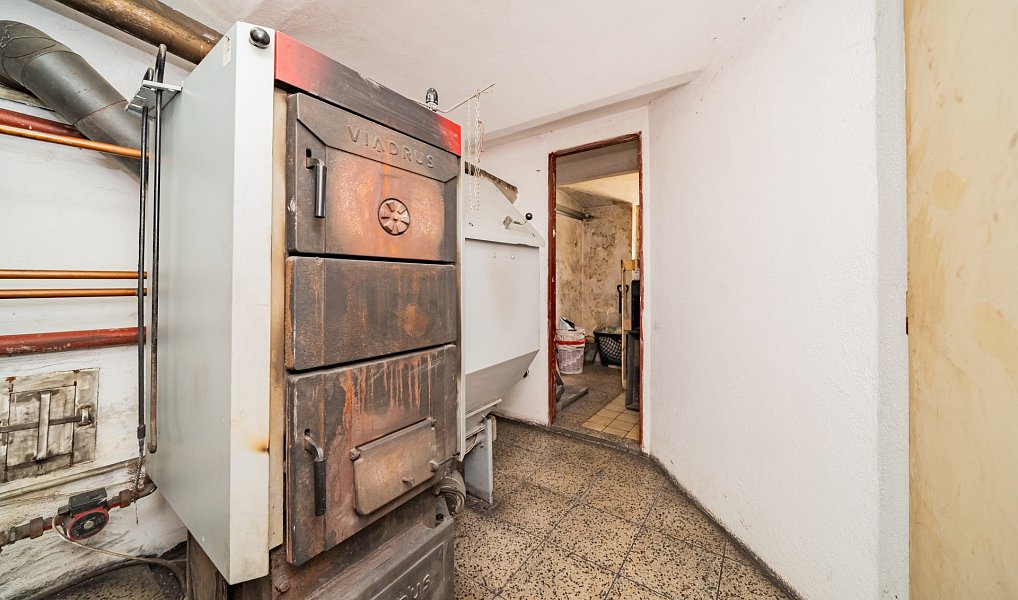 Prodej domu 270 m² s pozemkem 919 m², Tachov – náhled fotky 55
