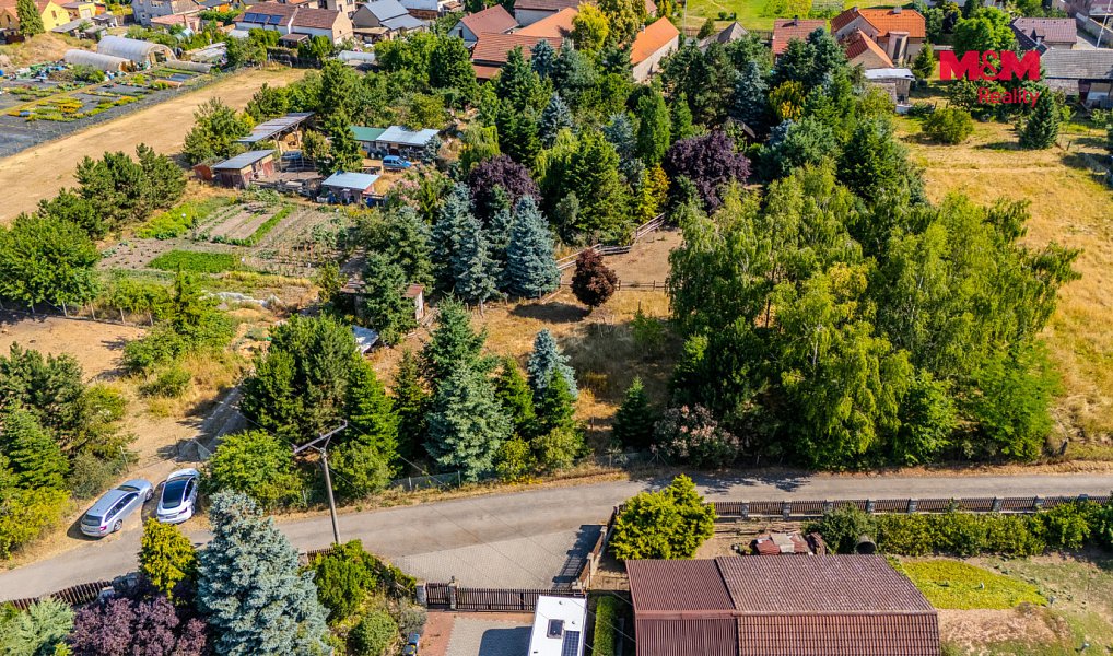Prodej stavebního pozemku 934 m², Tišice – náhled fotky 2