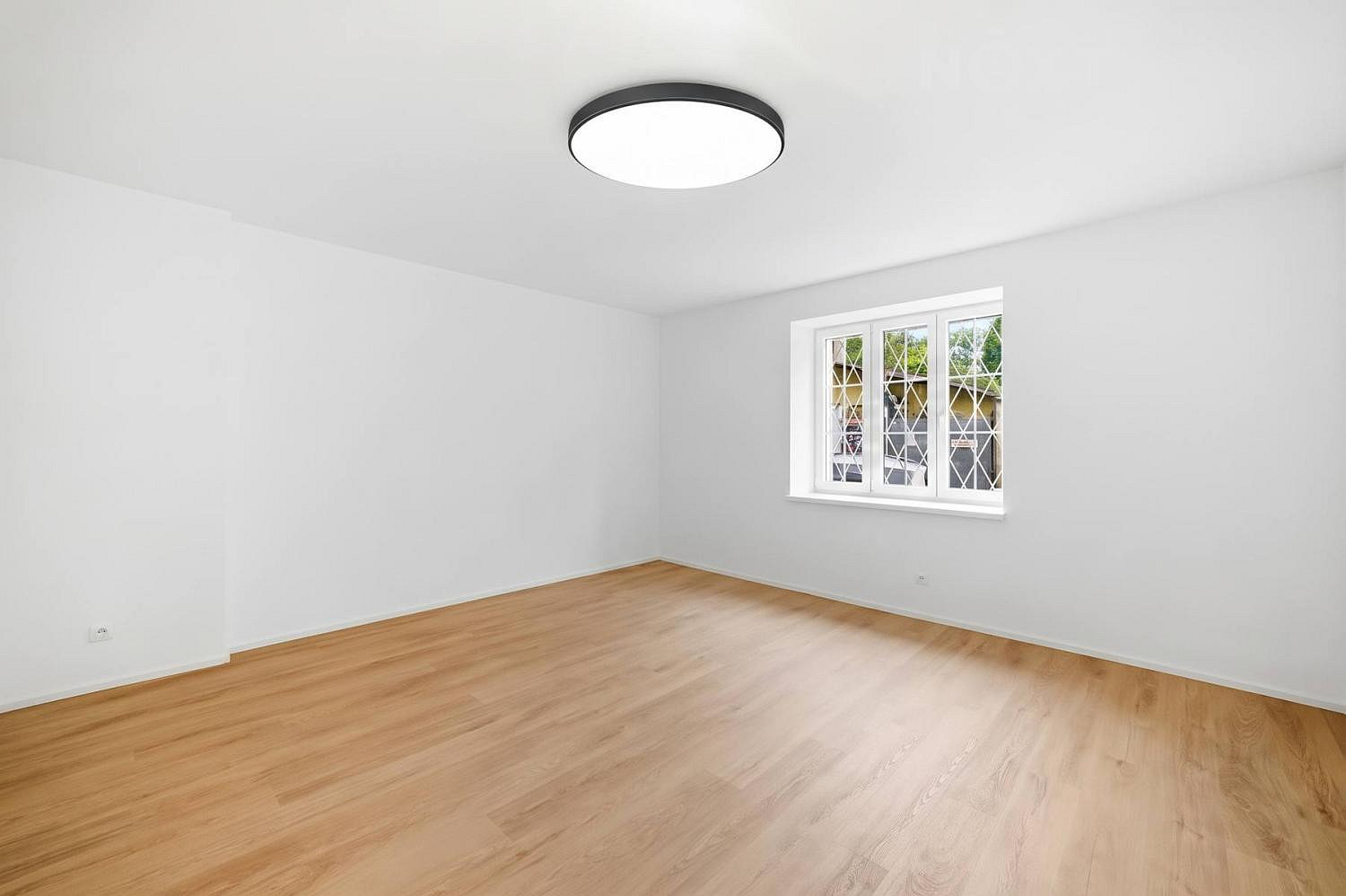 Prodej kanceláře 33 m² – fotografie 2