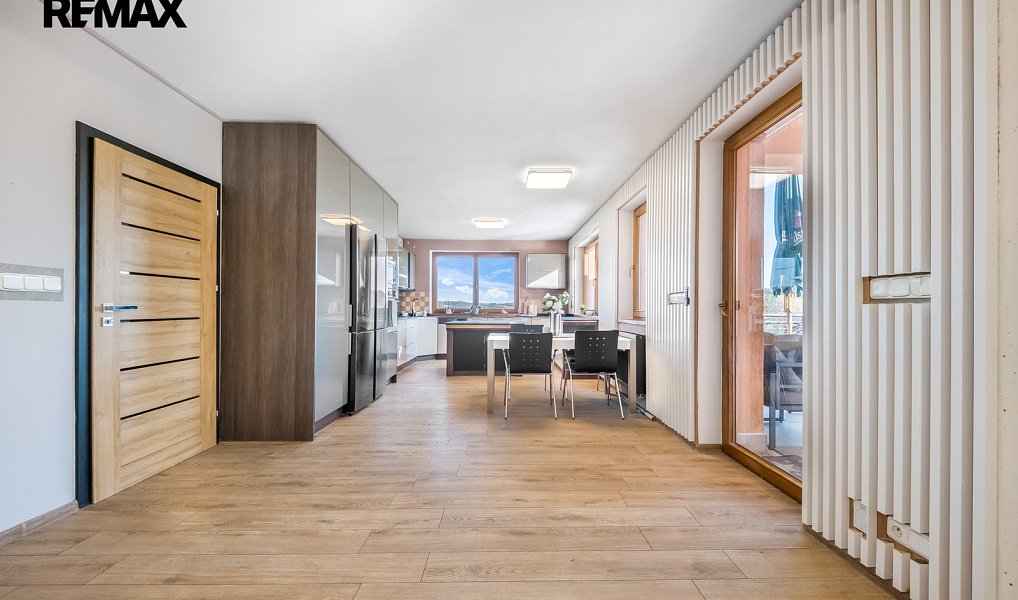 Prodej domu 250 m² s pozemkem 6 265 m², Buš – náhled fotky 5