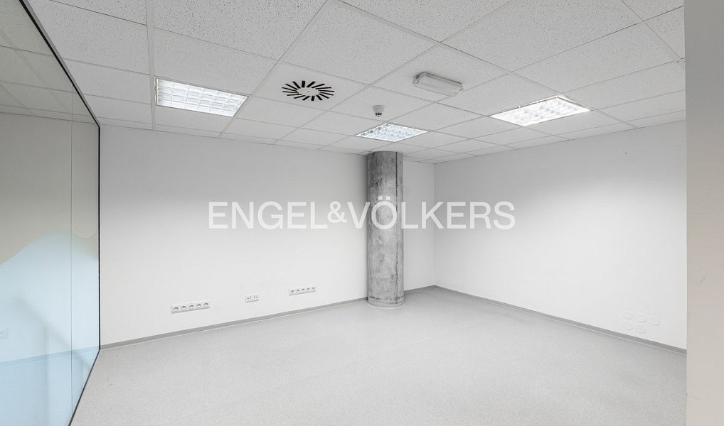 Pronájem obchodních prostor 290 m², Praha – náhled fotky 5
