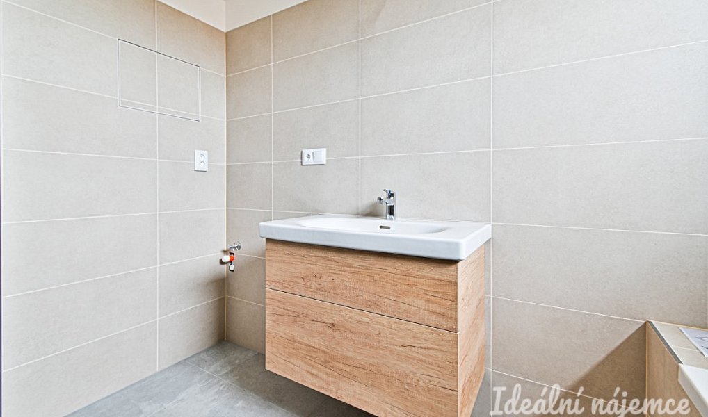 Pronájem bytu 3+kk 71 m², Dobřany – náhled fotky 7