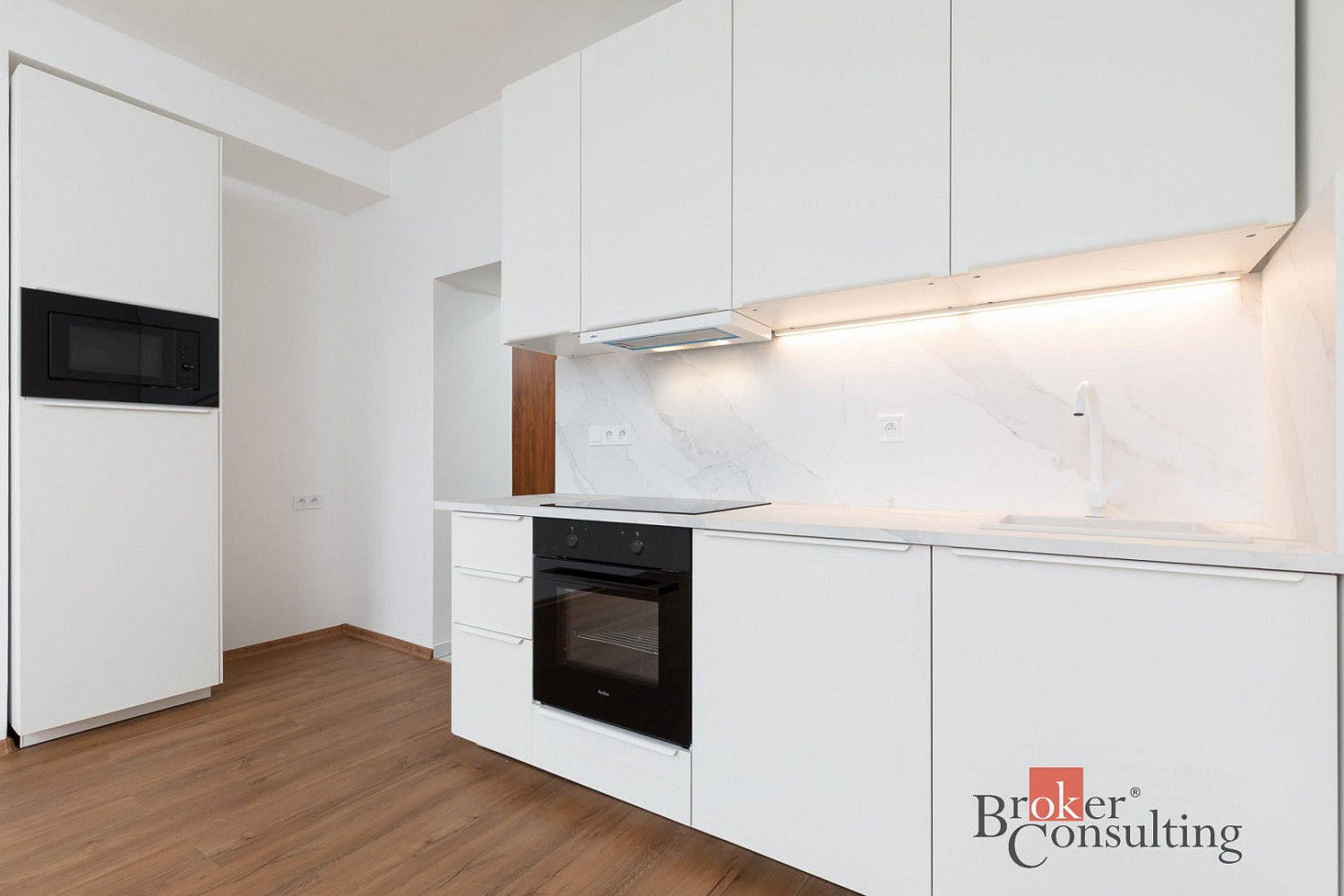 Pronájem bytu 2+kk 41 m² – pohled 4