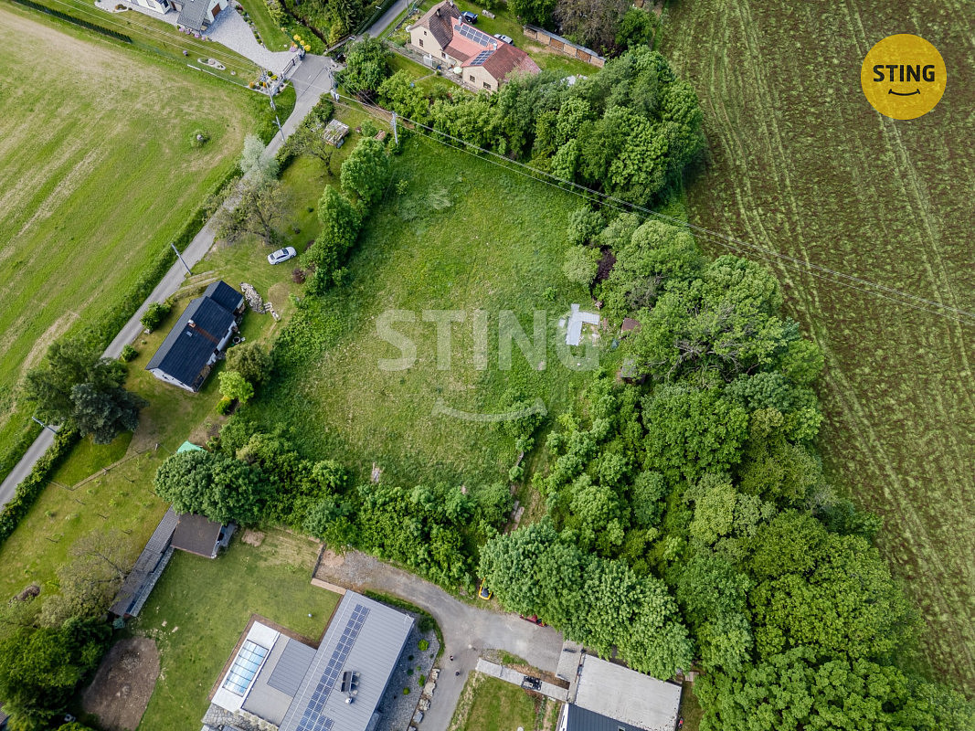 Prodej stavebního pozemku 1 896 m² – fotografie 2