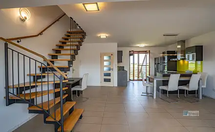 Prodej bytu 3+kk 300 m², Polní, Veleň - Mírovice, okres Praha-východ