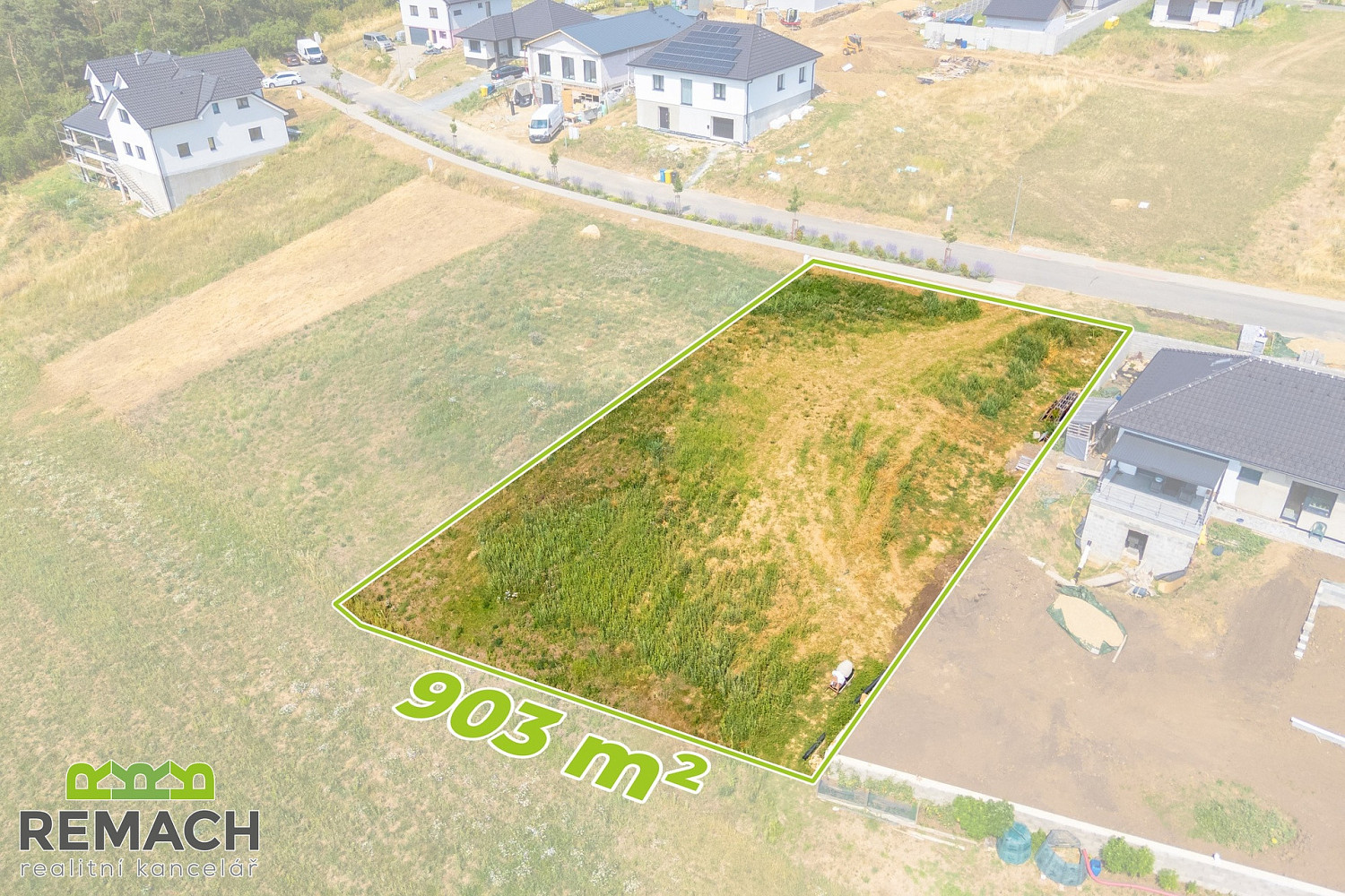 Prodej stavebního pozemku 902 m² – fotografie 3