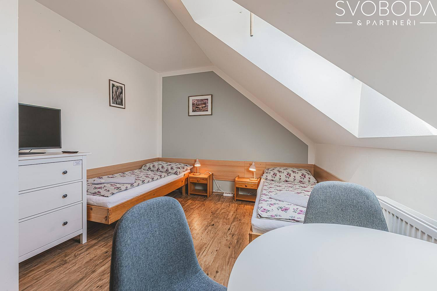 Prodej ubytovacího objektu 915 m² – fotografie 3