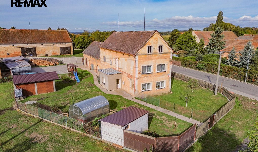 Prodej domu 220 m² s pozemkem 1 917 m², Pernarec – náhled fotky 37