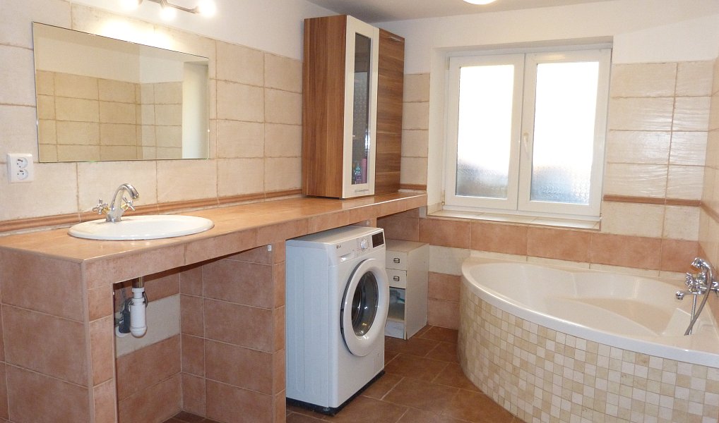 Prodej domu 220 m² s pozemkem 1 140 m², Tršice – náhled fotky 21