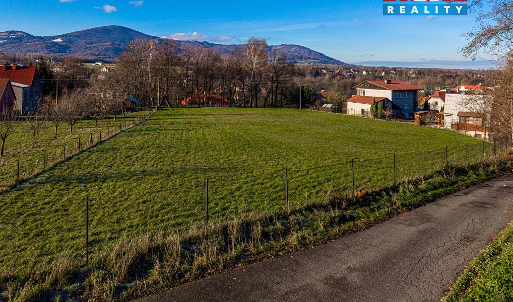 Prodej stavebního pozemku 3 286 m², Hrádek – náhled fotky 2