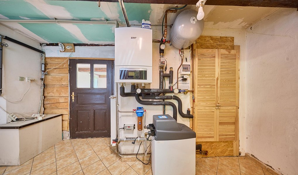 Prodej domu 280 m² s pozemkem 2 632 m², Výrava – náhled fotky 21