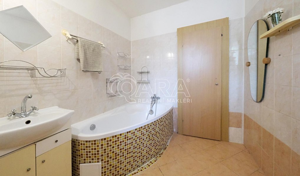 Prodej domu 287 m² s pozemkem 412 m², Postoloprty – náhled fotky 36